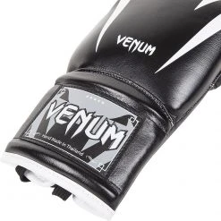 Venum Giant Boxing Gloves - Laces